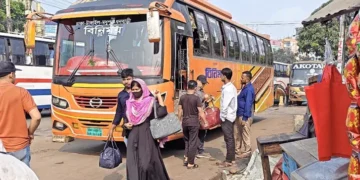 স্বস্তিতে ফিরছেন যাত্রীরা, নেই ভোগান্তি