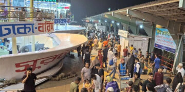 সদরঘাটে ভিড় থাকলেও ভোগান্তি নেই, স্বস্তিতে মানুষ