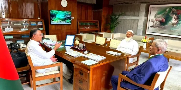 প্রধানমন্ত্রীর সৌজন্যতায় বিরোধীদলীয় নেতার সাক্ষাৎ