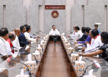 প্রধানমন্ত্রীর সঙ্গে প্রোটেস্ট্যান্ট চার্চের নেতৃবৃন্দের শুভেচ্ছা বিনিময়