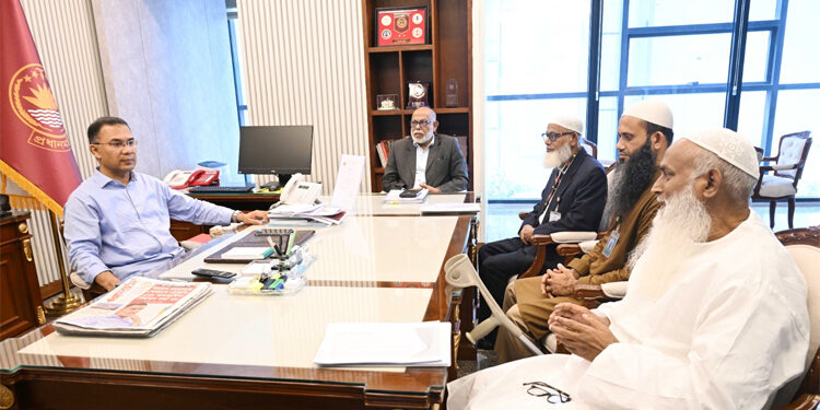 প্রধানমন্ত্রীর সঙ্গে ওয়াকফ প্রশাসকের সাক্ষাৎ