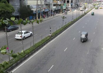 টানা ছুটিতে ফাঁকা ঢাকা