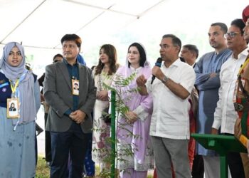 প্রতি বর্ষা মৌসুমে গাছ লাগানোর অভ্যাস গড়তে হবে: প্রধানমন্ত্রী