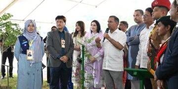 প্রতি বর্ষা মৌসুমে গাছ লাগানোর অভ্যাস গড়তে হবে: প্রধানমন্ত্রী