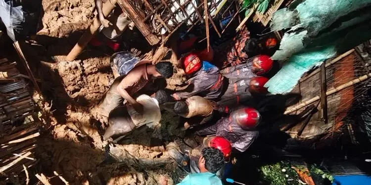 উখিয়ায় রোহিঙ্গা ক্যাম্পে পাহাড়ধসে ৮ জনের মৃত্যু
