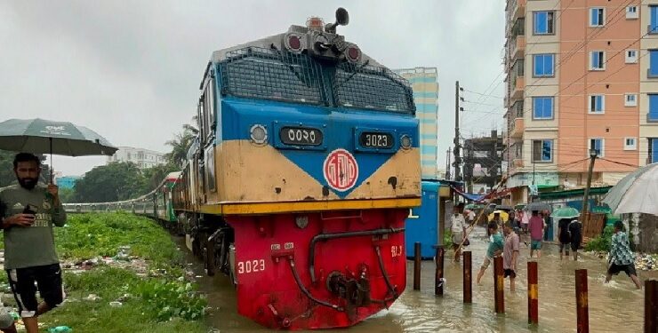 ঢাকা-কক্সবাজার রুটে সব ধরনের ট্রেন চলাচল বন্ধ