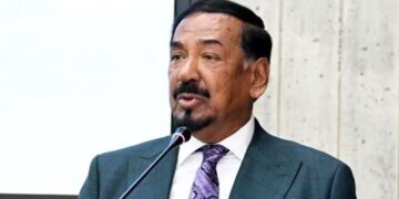ভারপ্রাপ্ত রাষ্ট্রপতির দায়িত্ব নিয়েছেন স্পিকার হাফিজ উদ্দিন