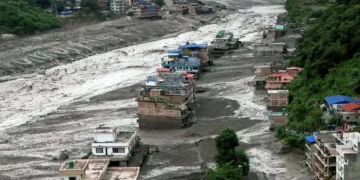 নেপালে মৃতের সংখ্যা বেড়ে ৩৯০