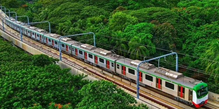 রাতের যাত্রার সময় বাড়ছে মেট্রোরেলে