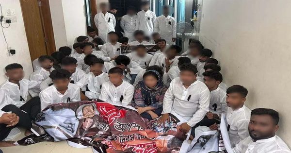 ঢাকায় নিষিদ্ধ আওয়ামী লীগের ৫৩ নেতাকর্মী গ্রেপ্তার