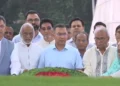 জিয়াউর রহমান ও খালেদা জিয়ার কবরে প্রধানমন্ত্রীর শ্রদ্ধা
