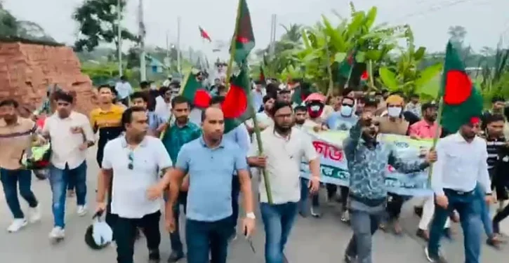 নিষিদ্ধ ছাত্রলীগের মিছিল, জানে না পুলিশ