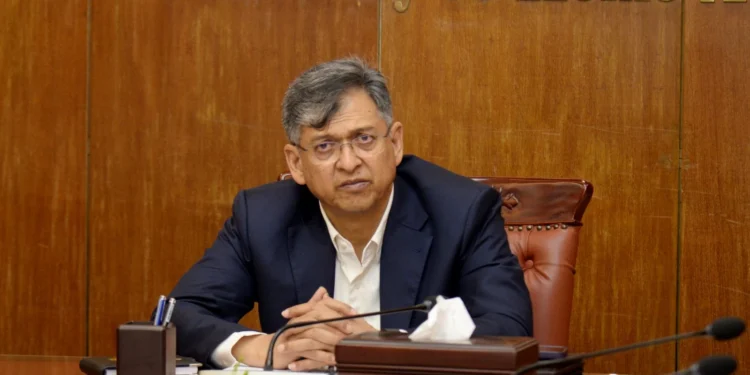 বিরোধীদলসহ সবার সঙ্গে আলোচনা করে সংবিধান সংশোধন করা হবে: স্বরাষ্ট্রমন্ত্রী
