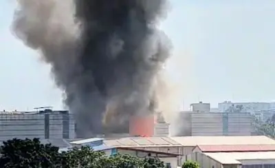 গাজীপুরে ওষুধ কারখানায় আগুন, নিয়ন্ত্রণে ৩ ইউনিট