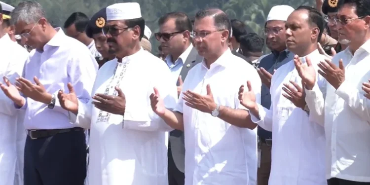 সালাহউদ্দিন আহমেদের জানাজায় অংশ নিয়েছেন প্রধানমন্ত্রী