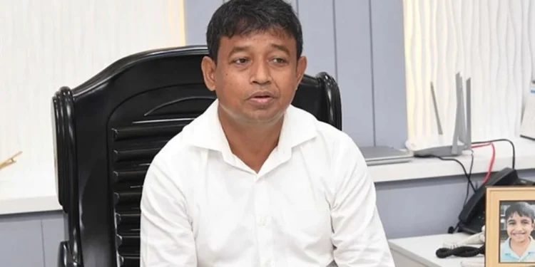 সাবেক ডিবি প্রধান হারুন বরখাস্ত